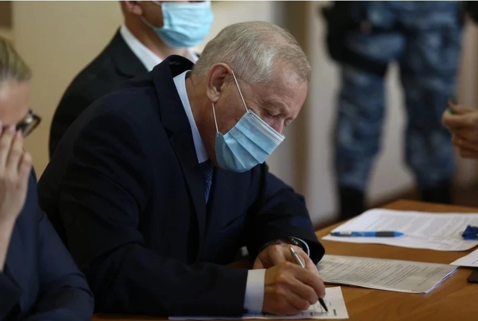 Евгений Тефтелев во время своего первого суда. за взяточничество, 2020 год.