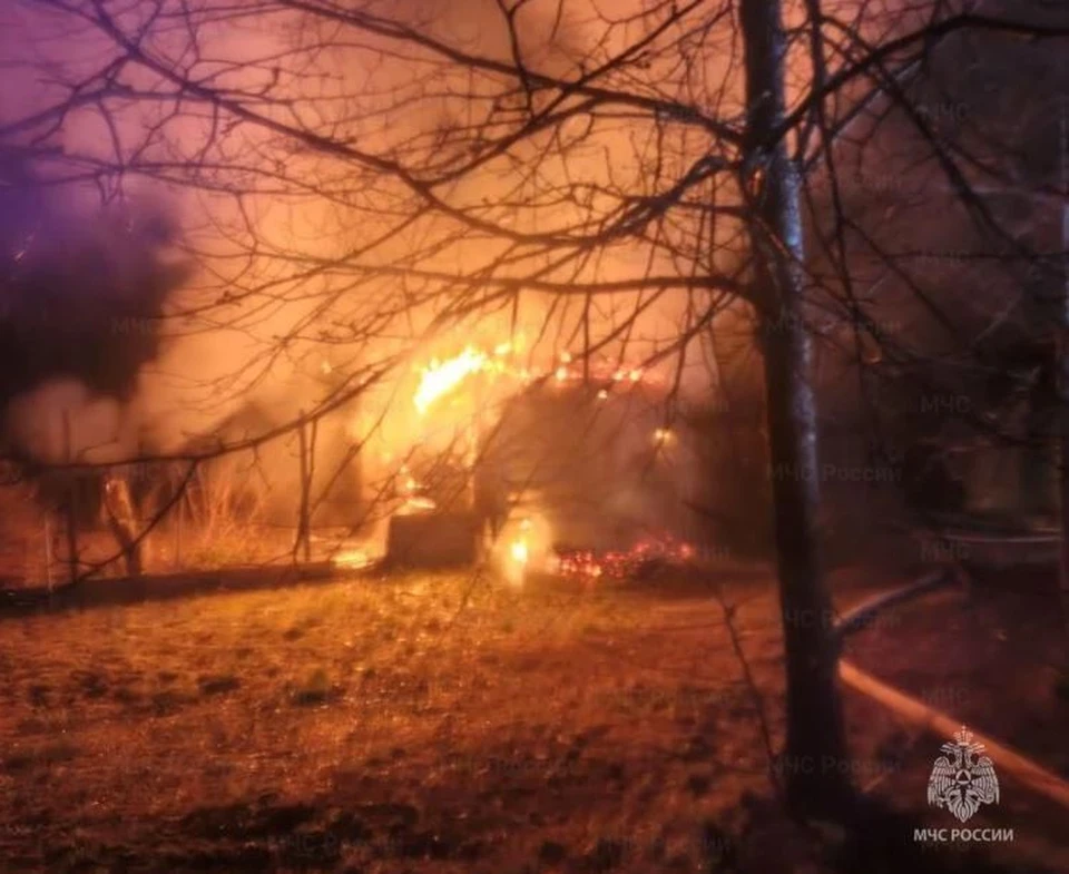 Фото с места пожара.