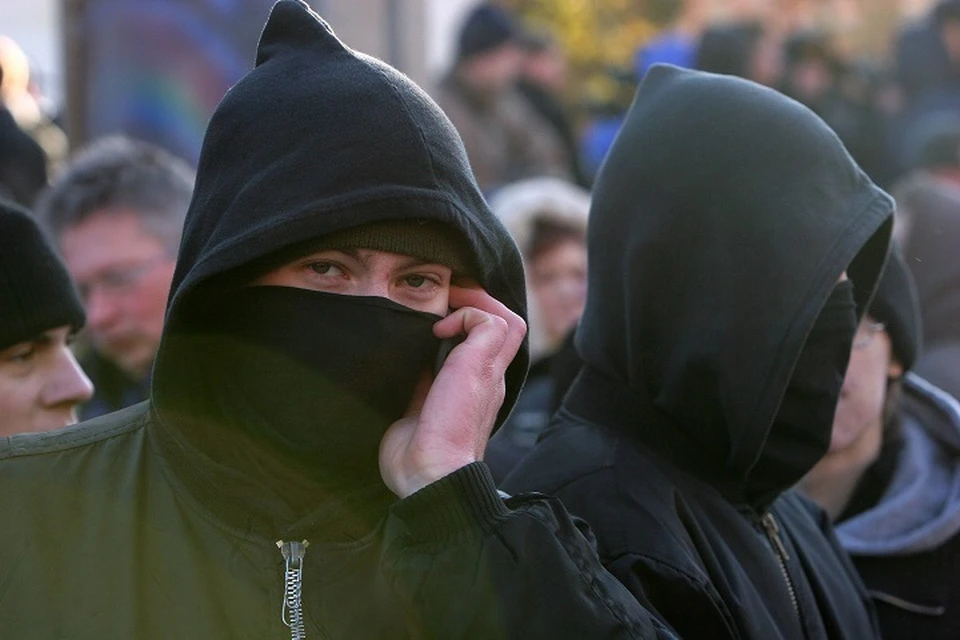 В Якутске 18-летний парень и 16-летний школьник избили прохожего