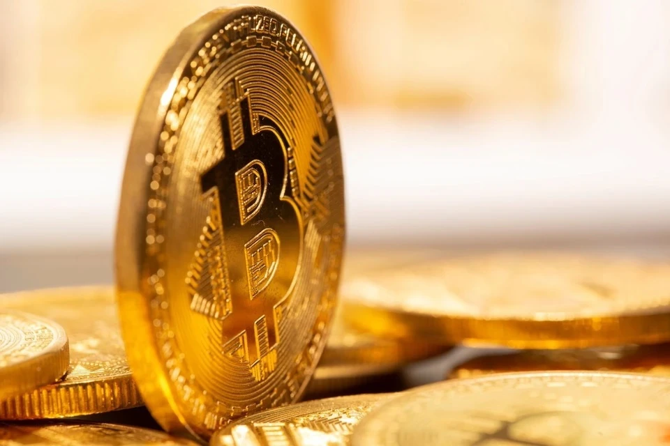 Стоимость биткоина превысила 80 тысяч долларов впервые с января
