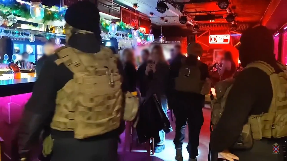 Полиция регулярно устраивает рейды в ночных клубах города. Фото из архива.