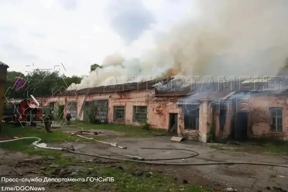 Пожарные ликвидировали возгорание на юго-востоке Москвы. Фото: пресс-служба Департамента по делам гражданской обороны, ЧС и пожарной безопасности Москвы