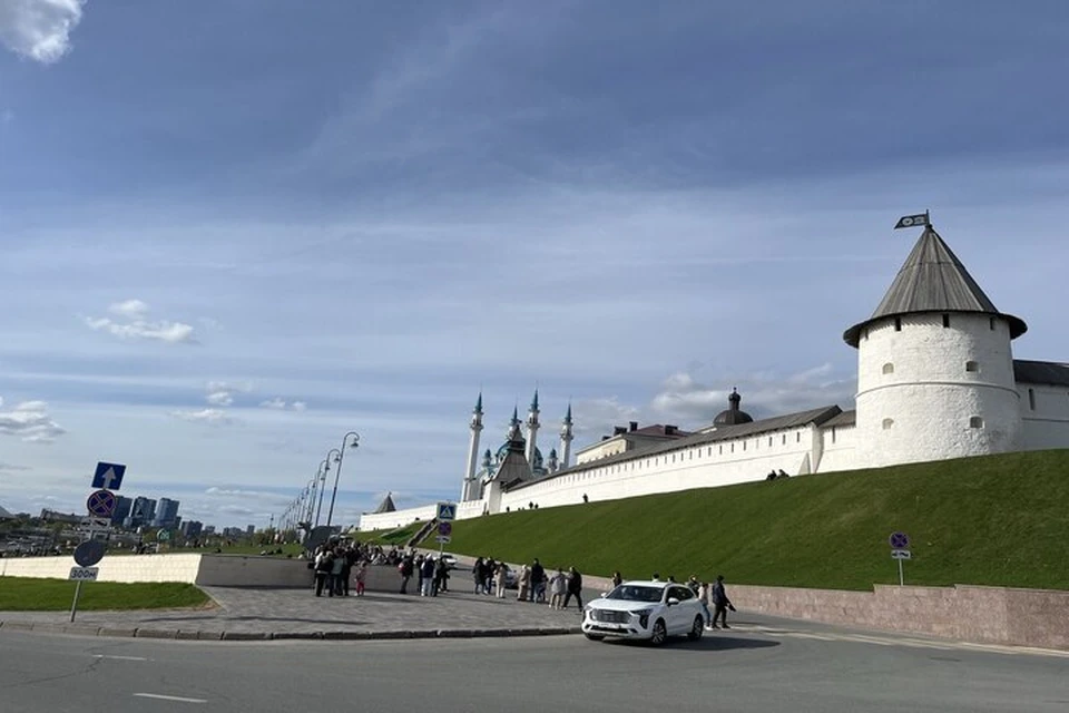 На майских праздниках город посетили около 225 тысяч туристов.
