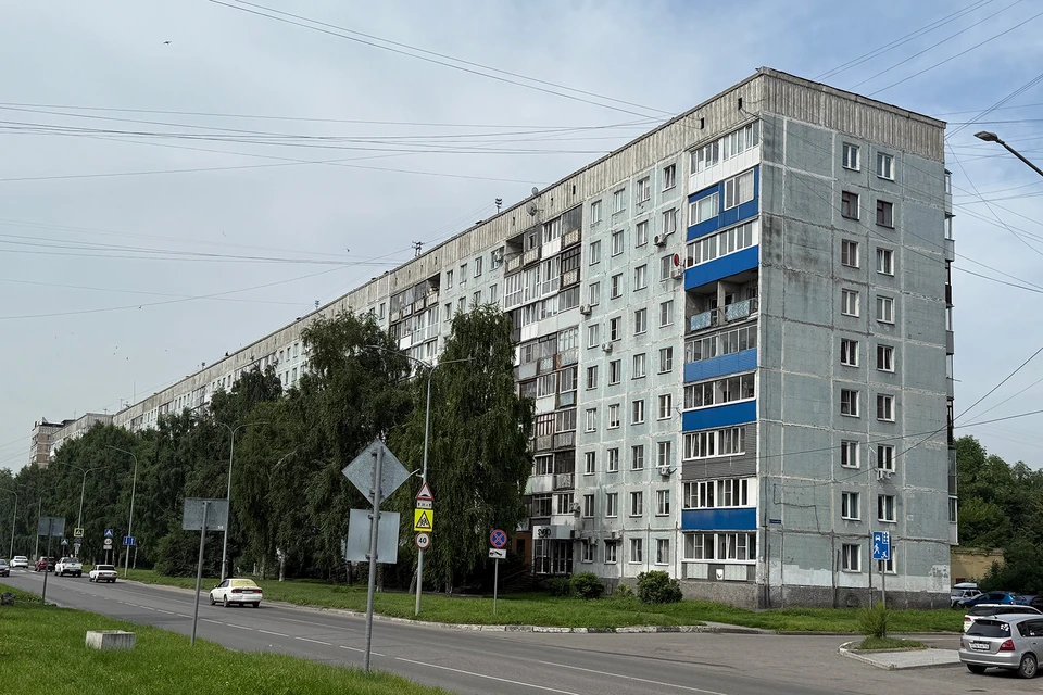 В этом доме жил маньяк.