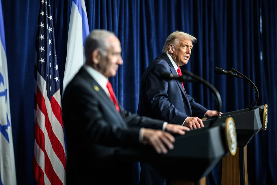 Axios узнал о напряженном телефонном разговоре Трампа с Нетаньяху по Ирану. Фото: Daniel Torok/US White House via Global Look P/Global Look Press
