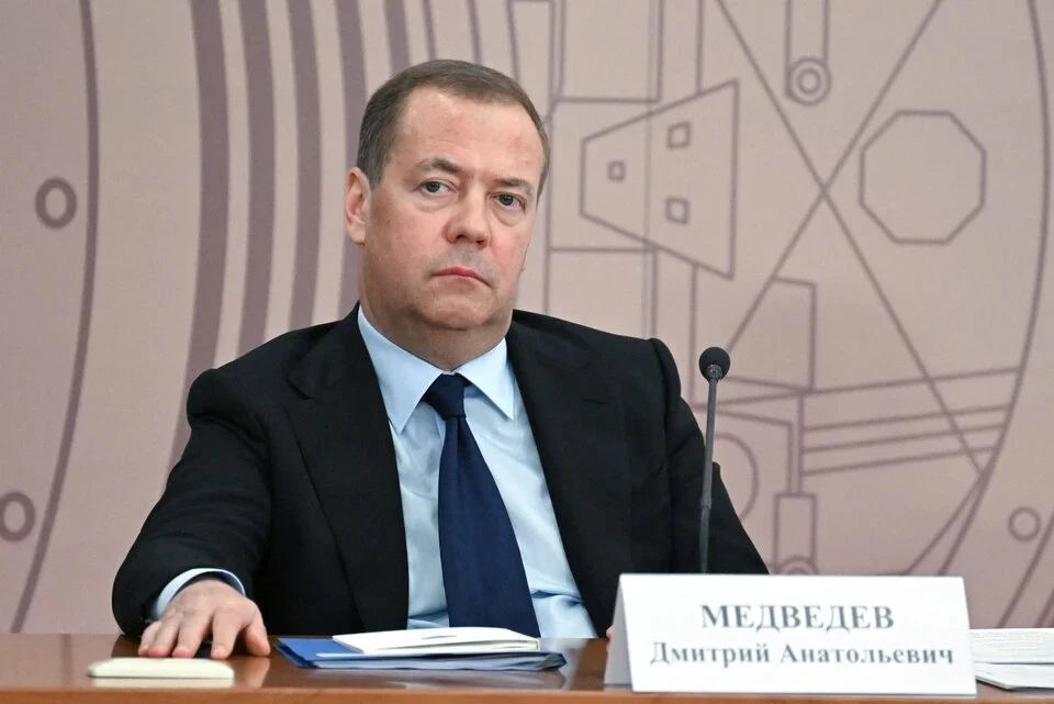 Медведев заявил, что гибель Украины неизбежна