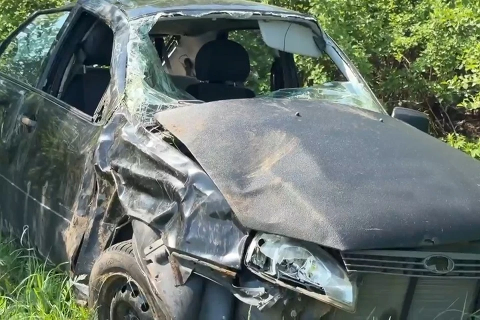 На дороге Ярославль - Любим погиб водитель "Лады Калины". ФОТО: Госавтоинспекция по Ярославской области
