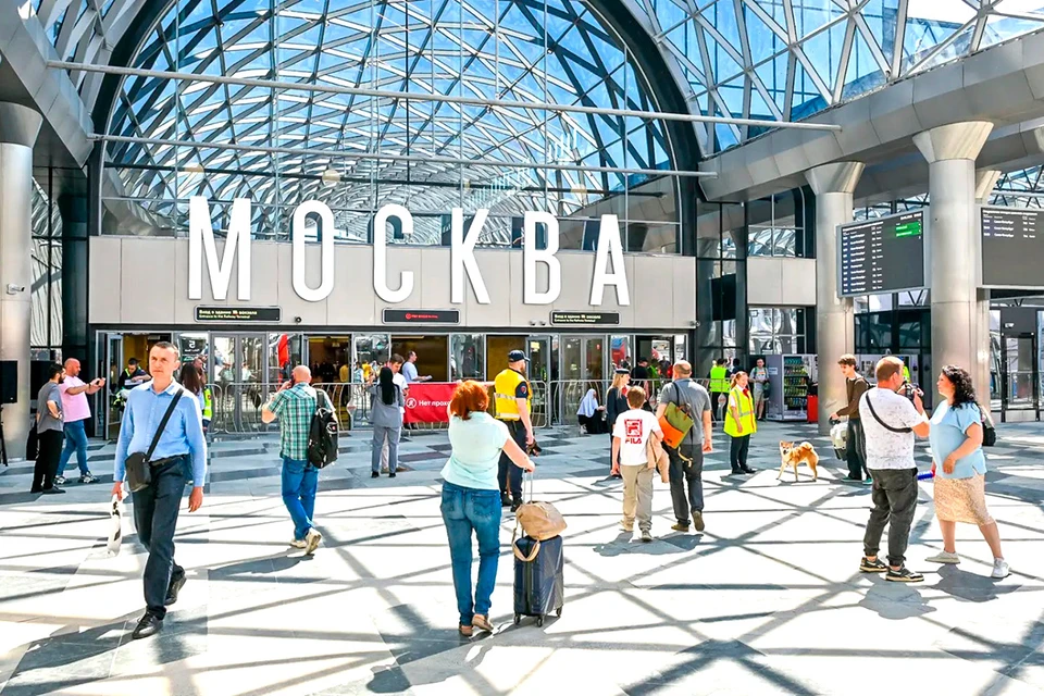 Спустя почти 2 года после закрытия на реконструкцию в Москве открылся Ленинградский вокзал. Фото: Мэр Москвы Сергей Собянин @ МАКС
