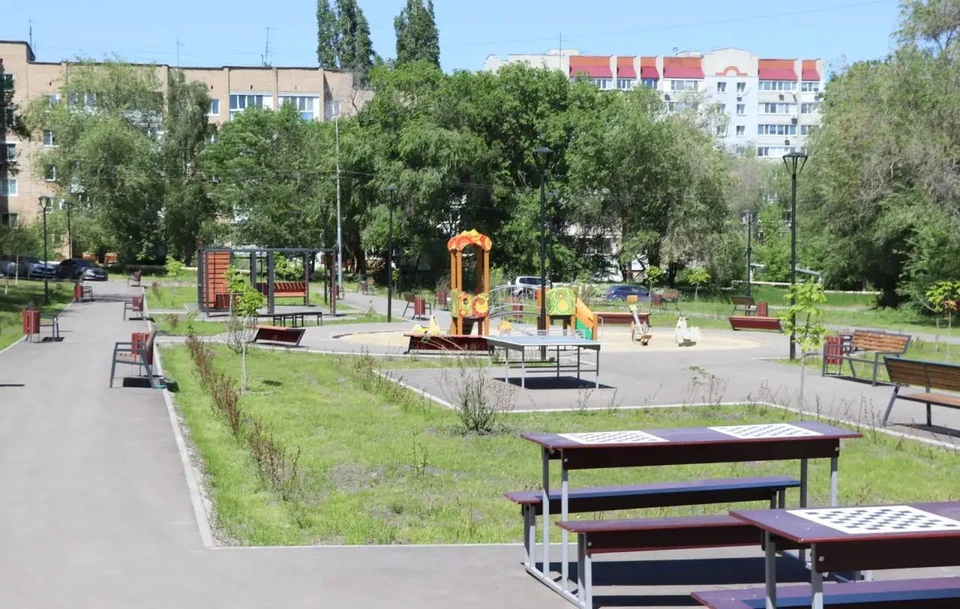 Жители Заводского района высоко оценили скверы, созданные по проекту Володина