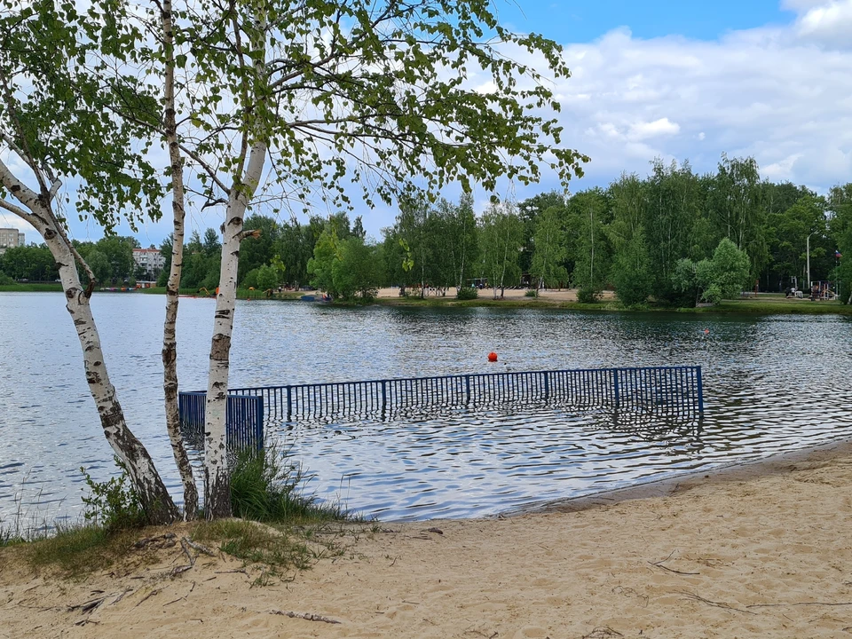 32-летний мужчина утонул во время купания в озере в Нижнем Новгороде.