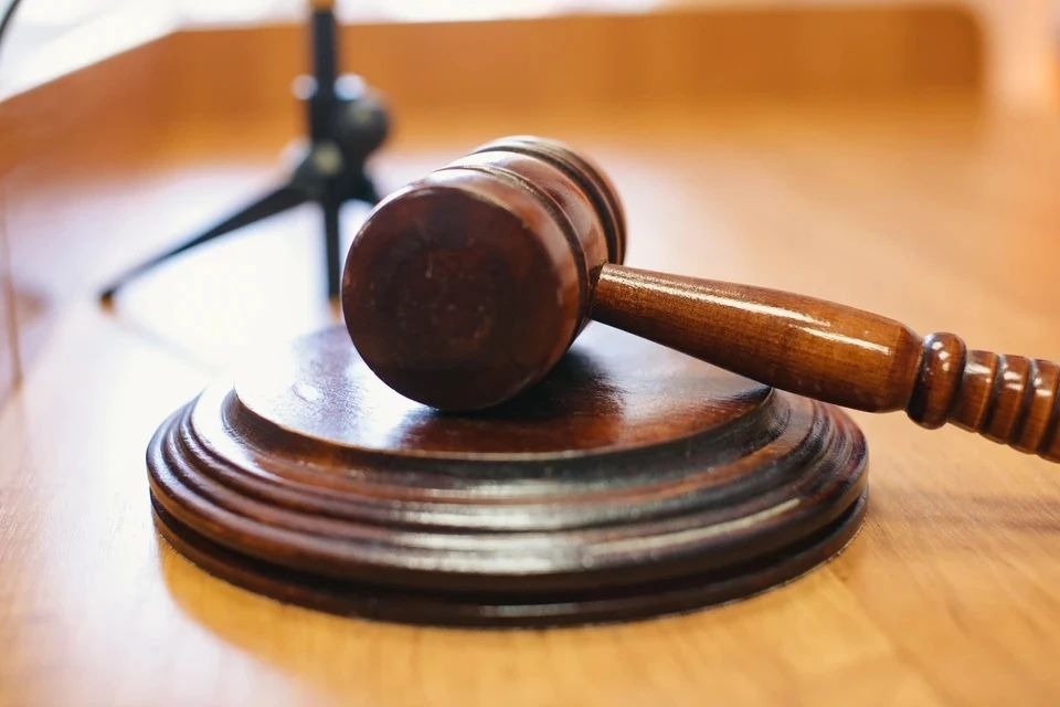 Суд в Архангельске выписал штраф нейрохирургу за финансирование экстремизма