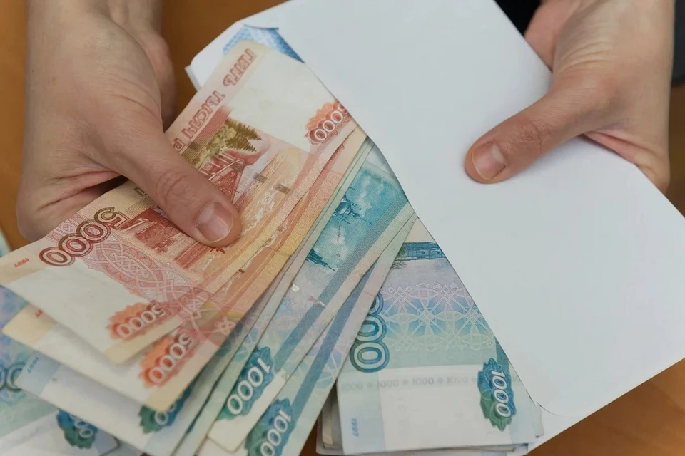 Новосибирец взял свыше 300 займов на сумму более 6 млн рублей.