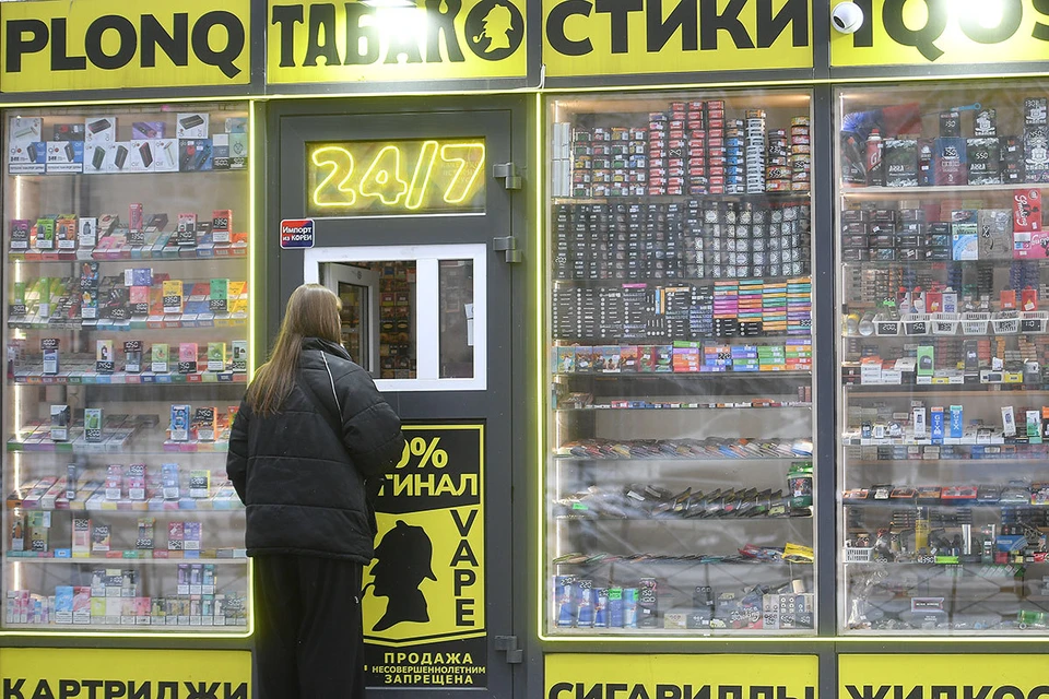 Владельцы табачных компаний придумывают новые, все более изощренные способы сохранить своих потребителей.