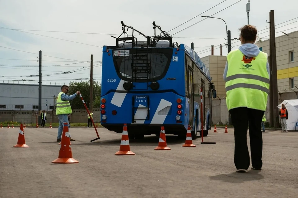 40 водителей со всей страны покажут мастерство в управлении 12-тонными машинами. Фото: пресс-служба Горэлектротранс.