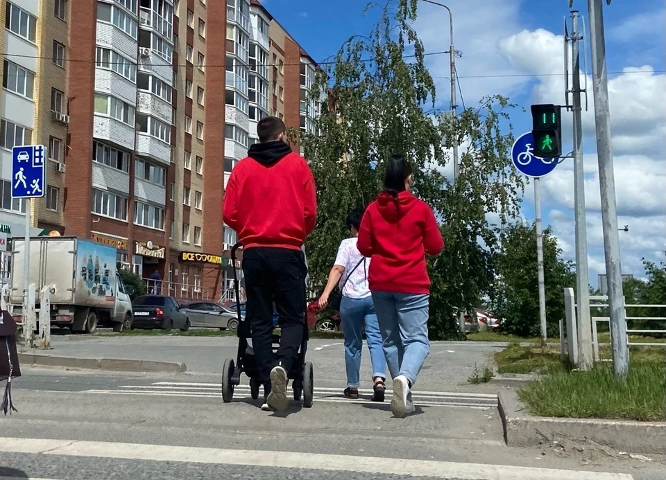 Не прятаться, а бежать: тюменский пожарный дал инструкцию по спасению для детей.