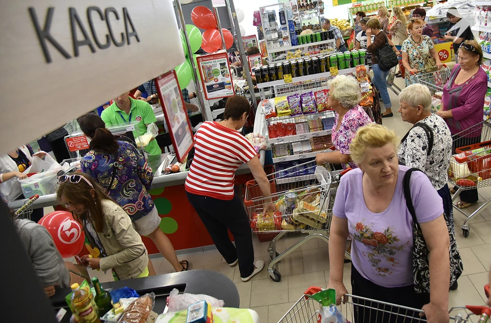 В каком случае в Беларуси семье грозит СОП, если ребенок съест в магазине продукты до оплаты. Фото носит иллюстративный характер.