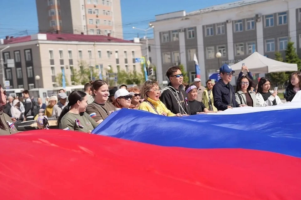 В Якутске отметили День России забегом, вручением паспортов и концертами. Фото: администрация Якутска