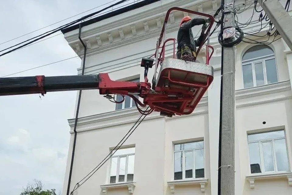 Технические работы проводились во всех районах города. Фото: Администрация Мариуполя