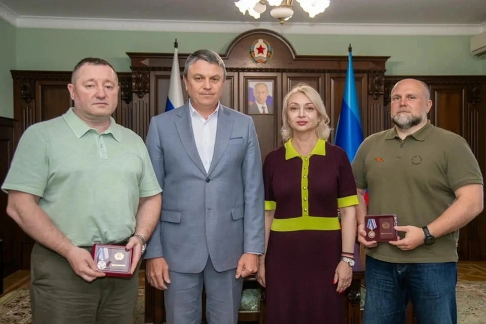 В преддверии Дня медика в ЛНР вручили награды врачам. ФОТО: Администрация Главы ЛНР