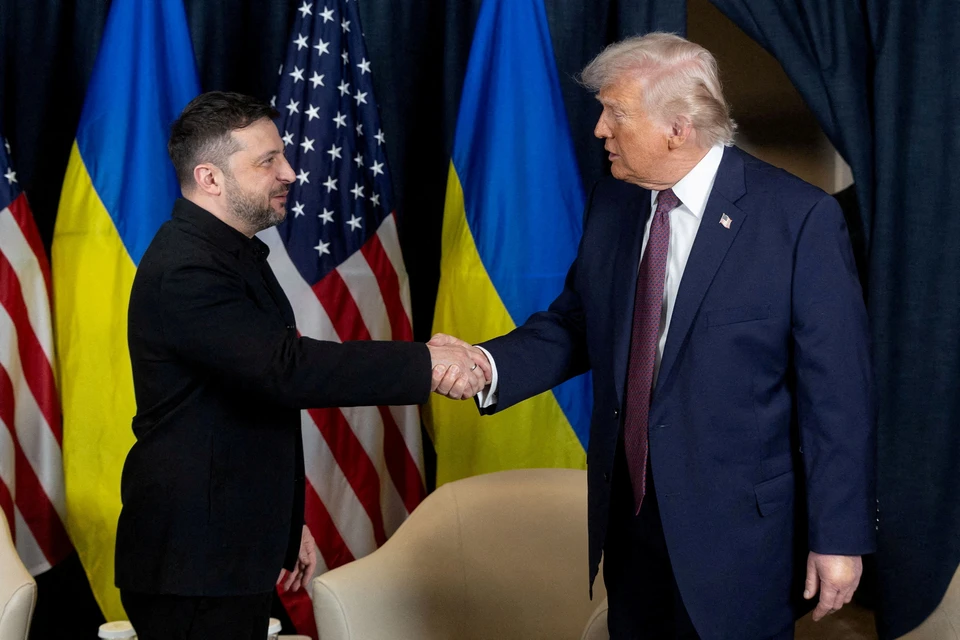 Главарь киевского режима Владимир Зеленский и президент США Дональд Трамп