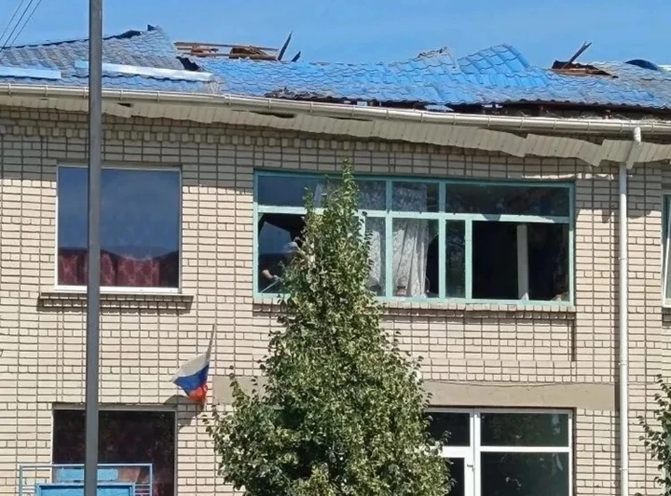 Повреждена и гражданская инфраструктура. Фото: соцсети Владимира Сальдо