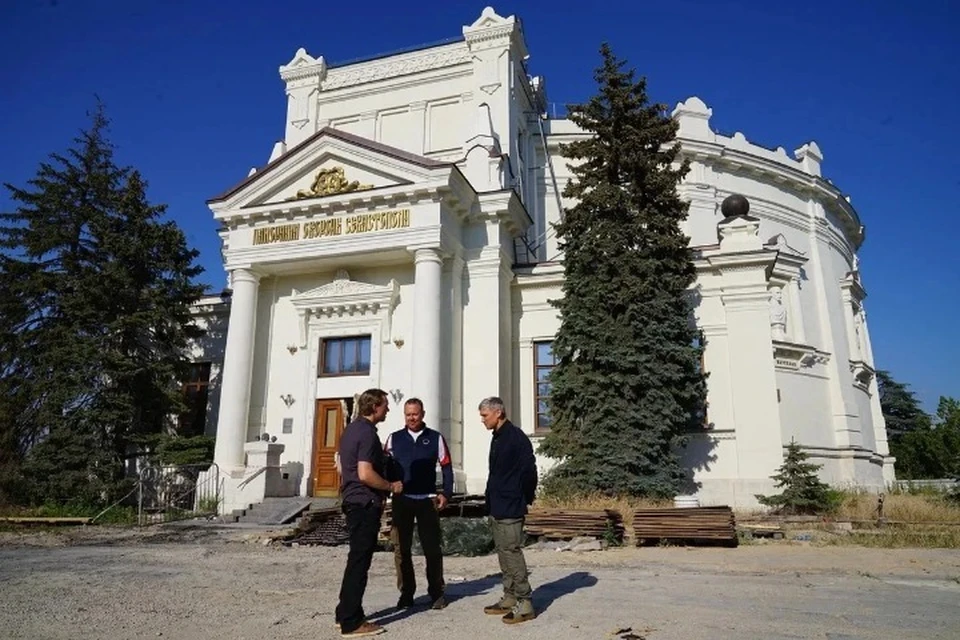 Стены здания выдержали атаку БПЛА. Фото: Музей обороны Севастополя/MAX