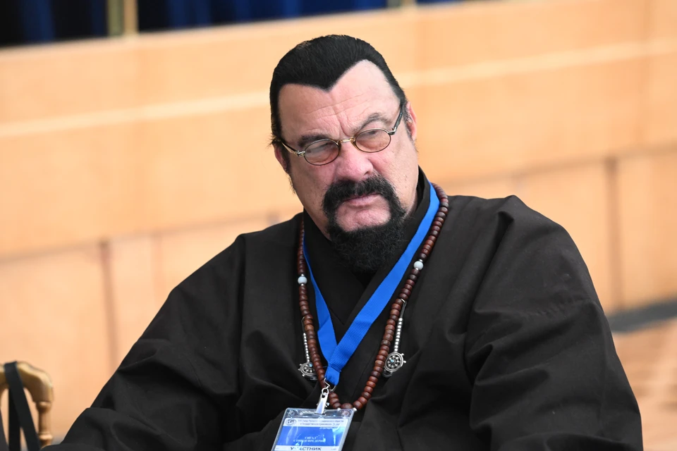 Актер Стивен Сигал