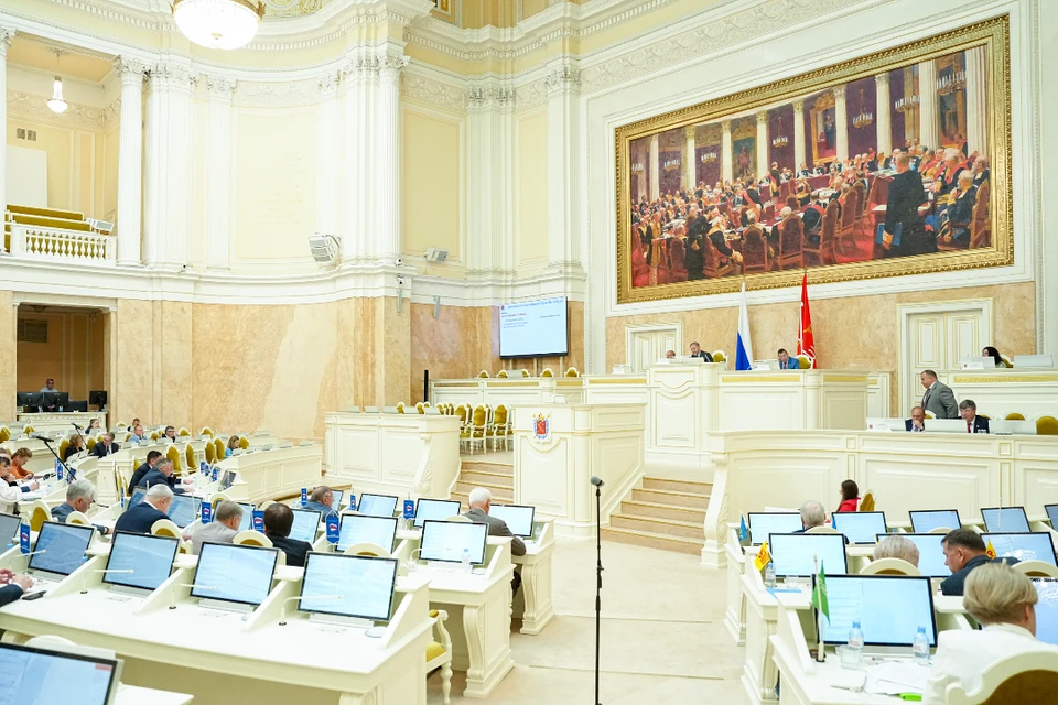 Парламентеров избрали в сентябре 2021 года. Фото: пресс-служба ЗакСа Петербурга