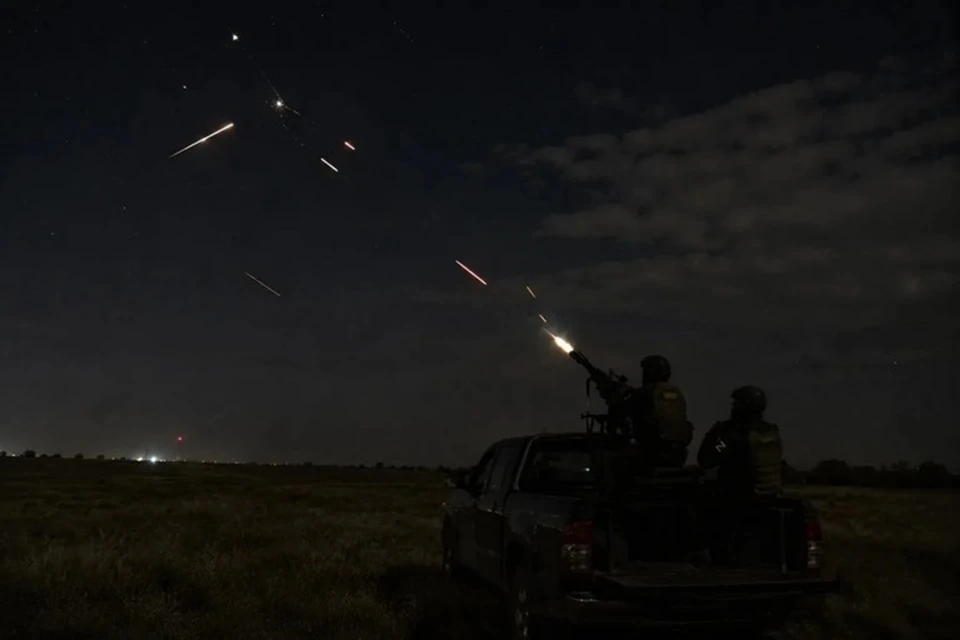Минувшей ночью, с 2 на 3 июля, над Херсонской областью силы противовоздушной обороны и мобильные огневые группы уничтожили 67 украинских дронов. Фото: ТГ-канал Владимира Сальдо