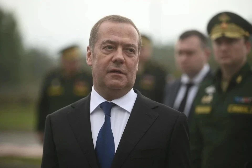 Медведев: Ормузский пролив стал оружием Ирана, но у него есть более мощное