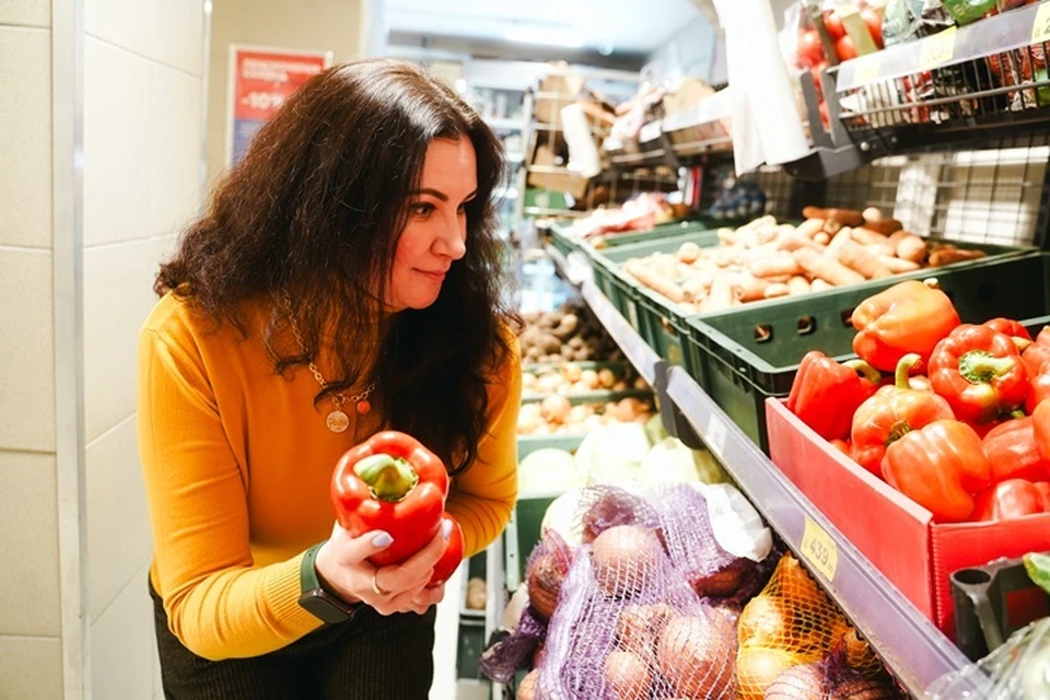 Самая крупная статья внутри наценки – это оплата труда кассиров, продавцов и прочих