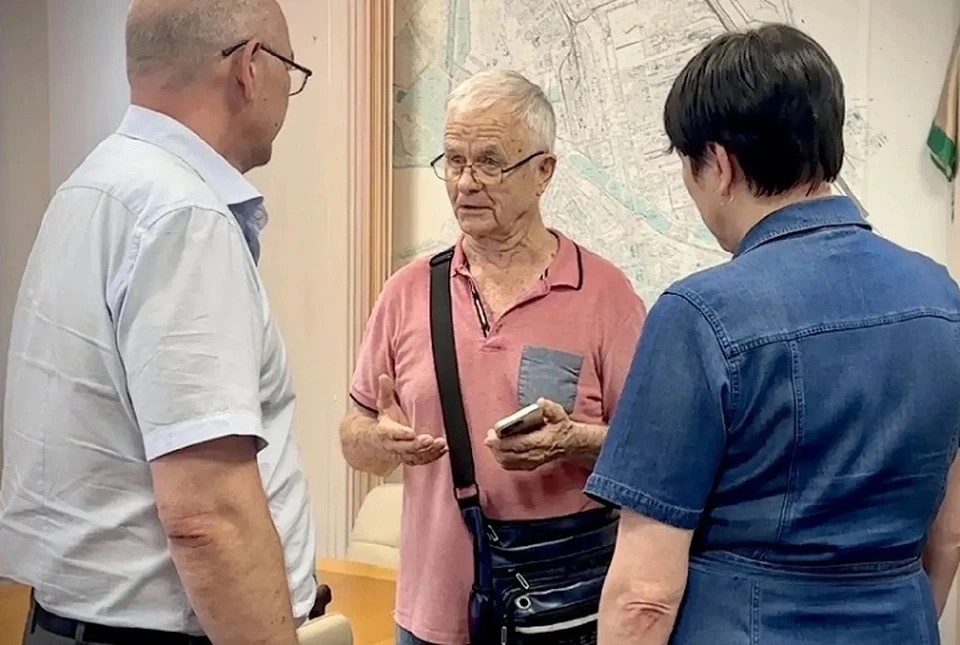 Командир войсковой части в своем письме выразил Владимиру Александровичу благодарность от лица командования. Фото: администрация Невинномысска.