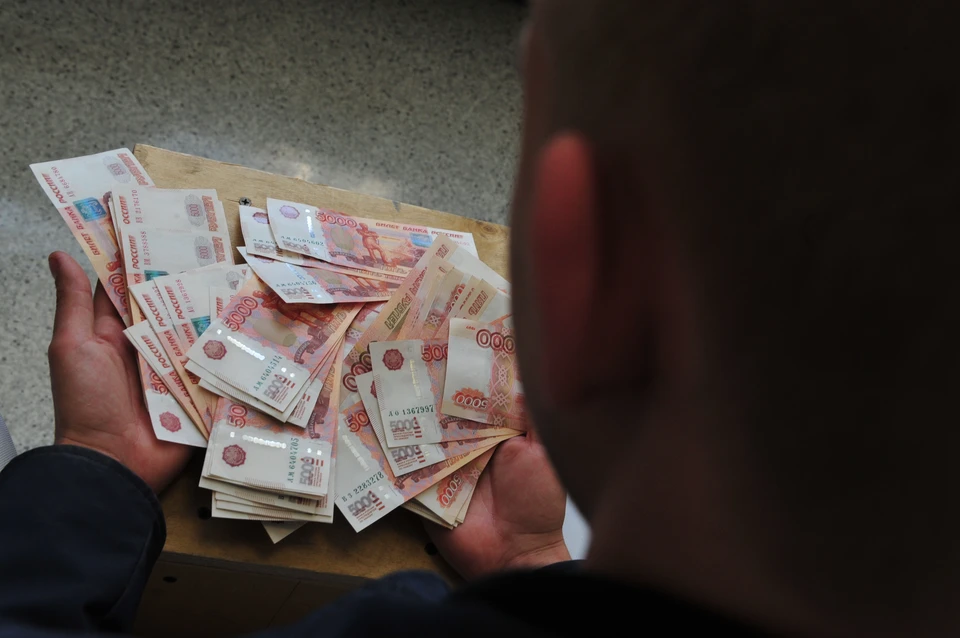 Стрежевчанин накопил долг по алиментам на содержание дочерей более миллиона рублей