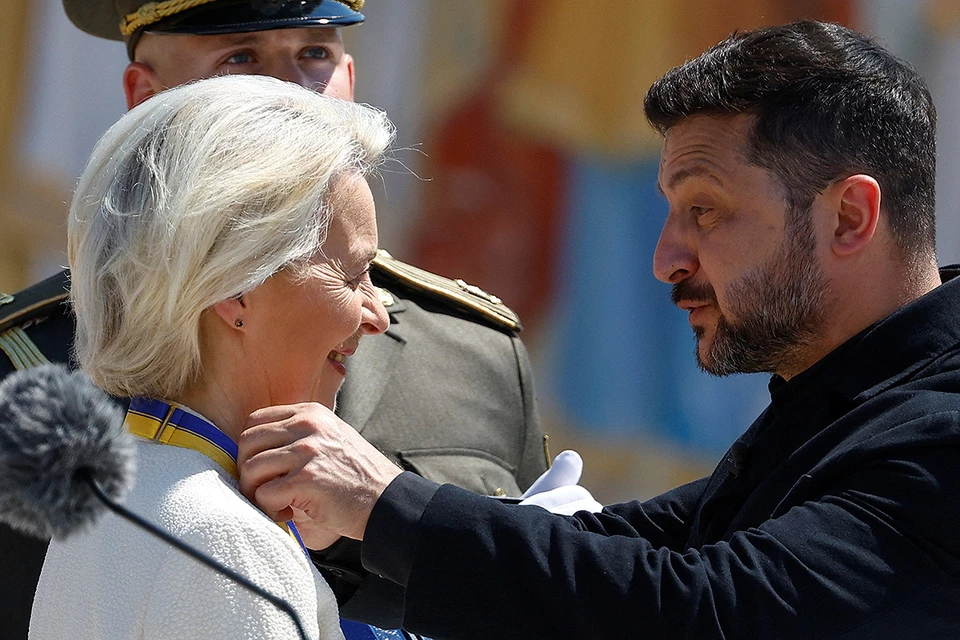Зеленский наградил украинским Орденом Европы Урсулу фон дер Ляйен.