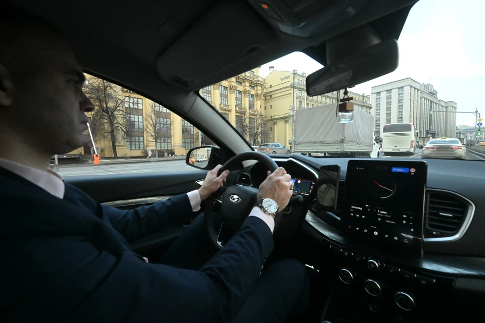 Многие депутаты краевой думы отказались от использования служебного транспорта