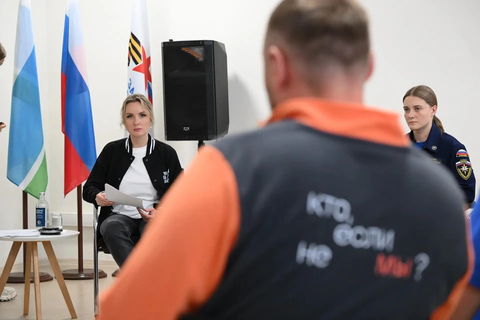Мария Львова-Белова встретилась с волонтерами, которые помогают пострадавшим от паводка. Фото: социальные сети Марии Львовой-Беловой
