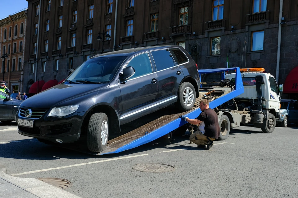 Нижегородцам назвали улицы, где чаще всего эвакуируют автомобили на штрафстоянку.
