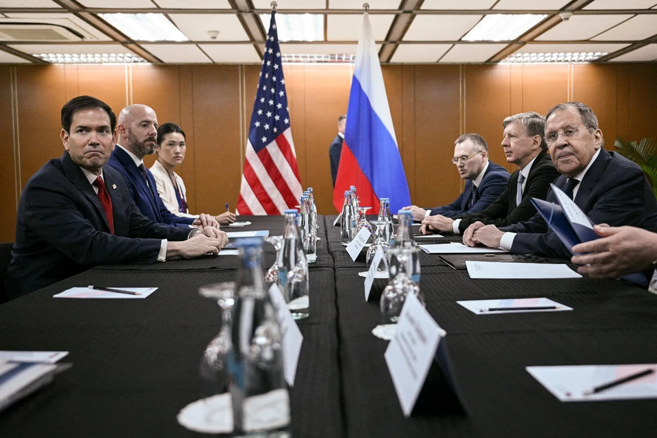 Перед началом переговоров глав делегаций России и США на саммите АСЕАН