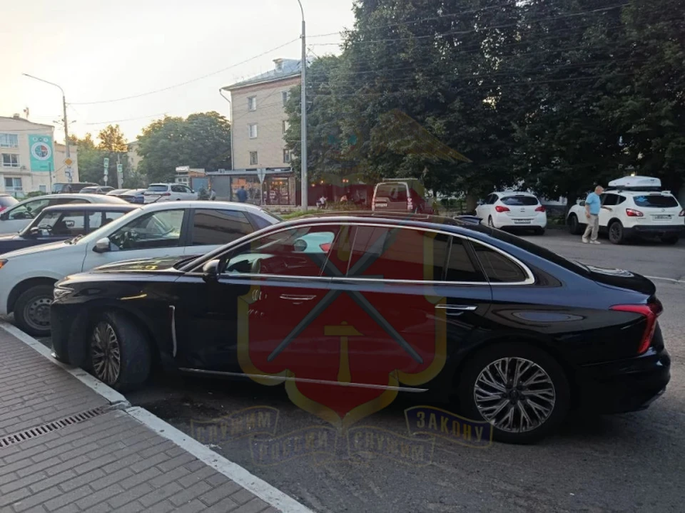 В Новомосковске полицейские по горячим следам задержали подозреваемого в угоне иномарки