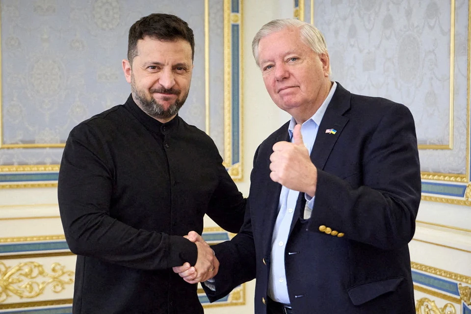 Документ покойного сенатора Линдси Грэма* «Акт о наложении на Россию санкций – 2026» может так и не быть принятым до ухода Конгресса США на августовские каникулы.