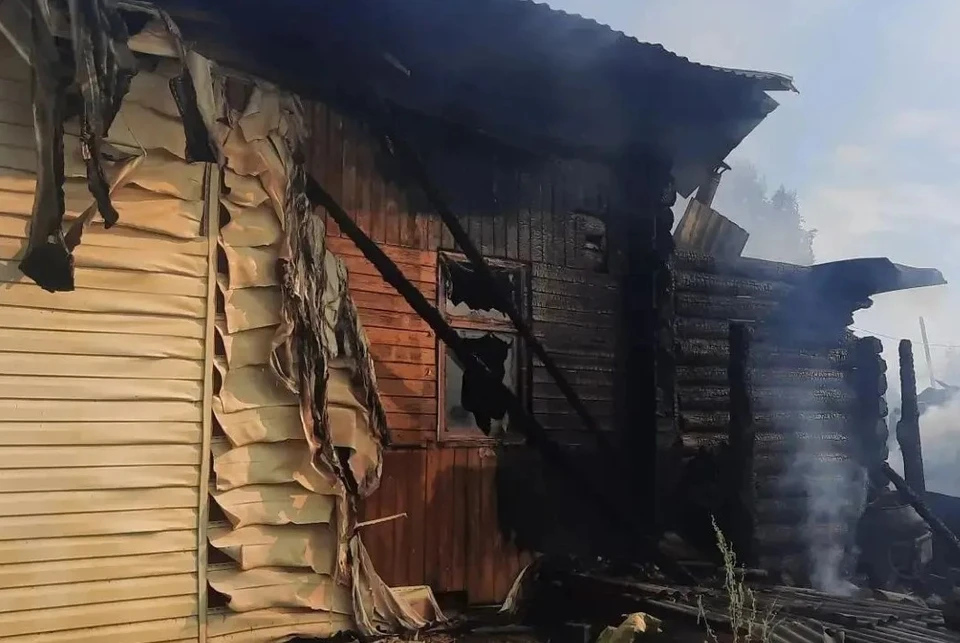 Общая площадь пожара составила 188 квадратных метров. Фото: ГУ МЧС России по Томской области