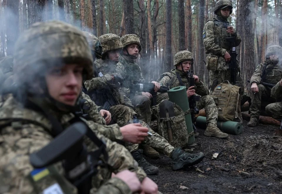 Солдаты ВСУ лишились права носить военную форму: странную тенденцию заметили на одном направлении