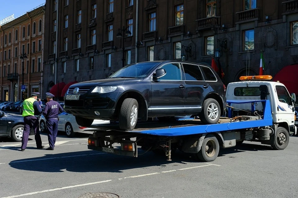 Около 200 автомобилей отправили на штрафстоянку за месяц во Владивостоке