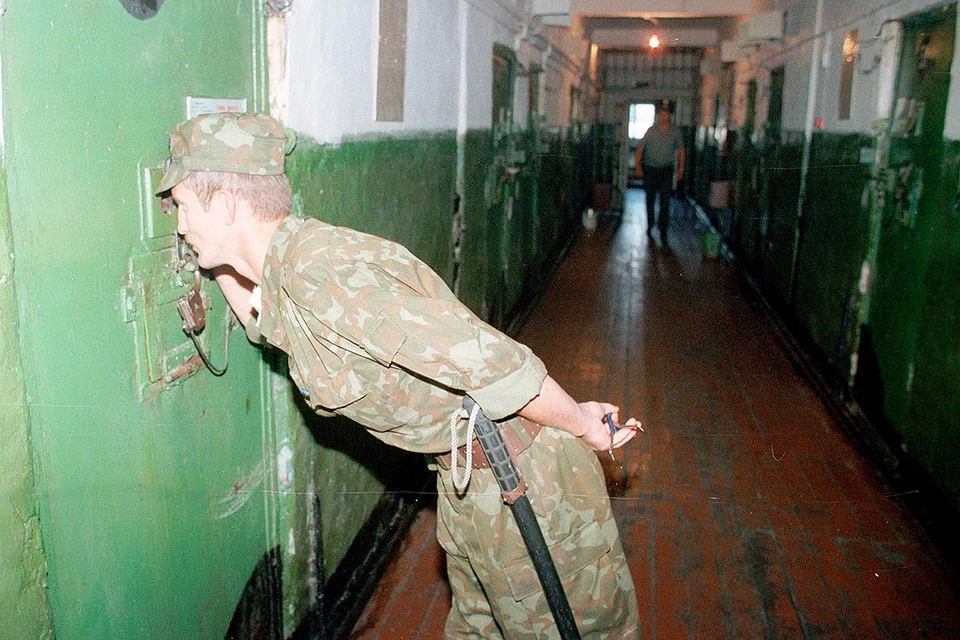 2 августа 1996 года привели в исполнение последний смертный приговор в новейшей истории России. Фото Евгения Епанчинцева и Владимира Саяпина / ИТАР-ТАСС