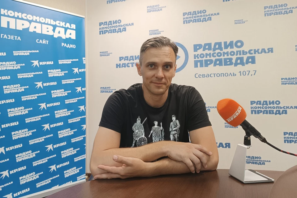 Автор проекта «Севастопольские рассказы» и руководитель Севастопольской региональной общественной организации сохранения исторического наследия «Гренадер» Илья Давыдов. Фото: архив "КП"