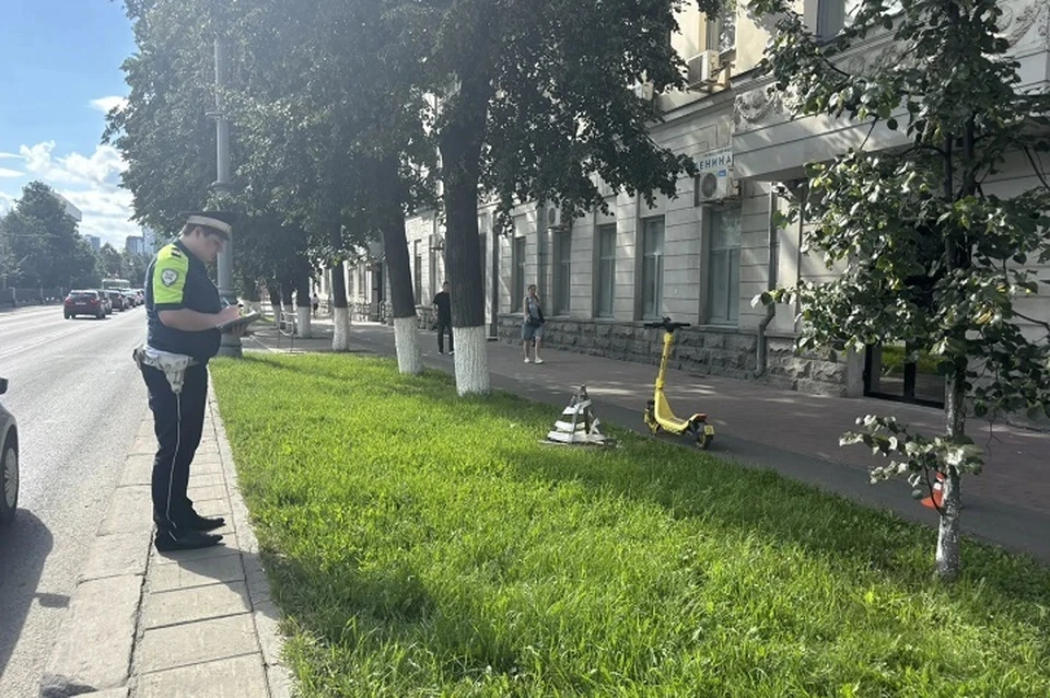 Самокатчик сбил ребенка на глазах у матери. Фото: Госавтоинспекция Екатеринбурга