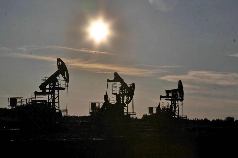 Казахстан перенаправил часть экспорта нефти на другие маршруты из-за сбоев в КТК