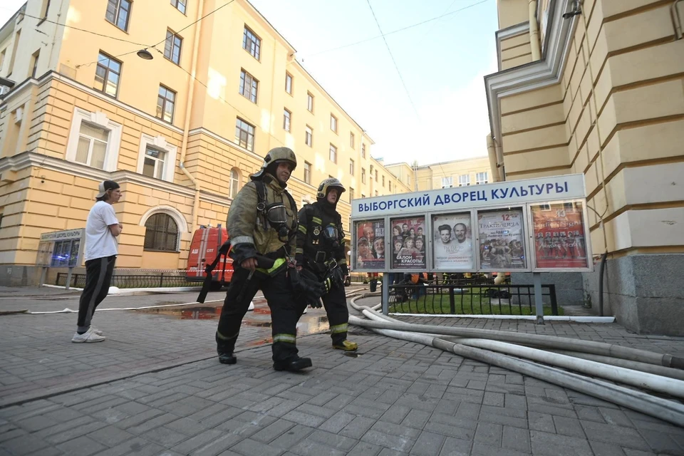 Пока в театре перенесли ближайшие три спектакля.