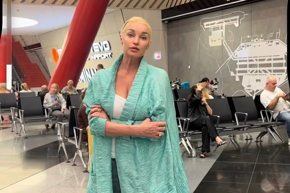 Анастасия Волочкова попала в скандал перед отлетом на Мальдивы. Фото: соцсети Анастасии Волочковой