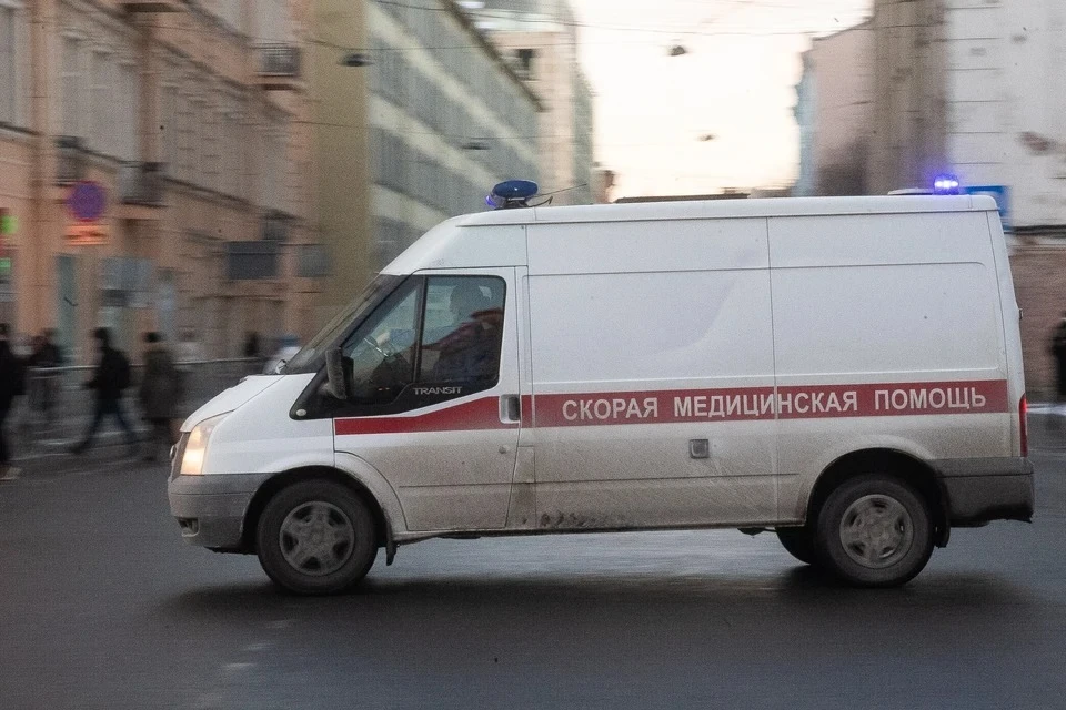 В Коми 79-летняя женщина выпала из салона автобуса и погибла